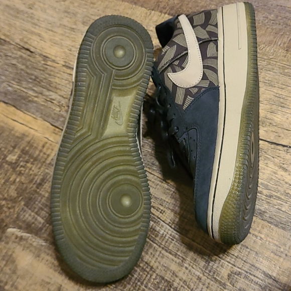 Nike AF1s - Picture 3 of 3